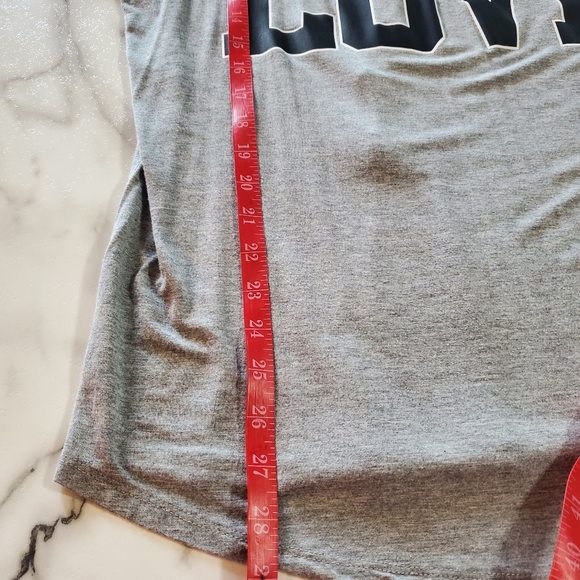 No Boundaries LOVE T-Shirt - Picture 10 of 13